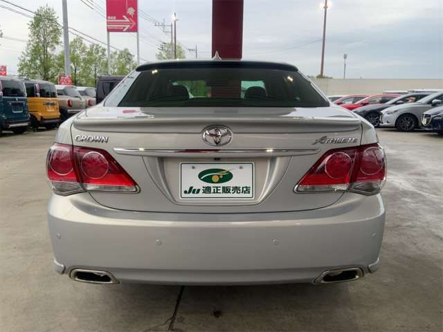 CROWN sedan