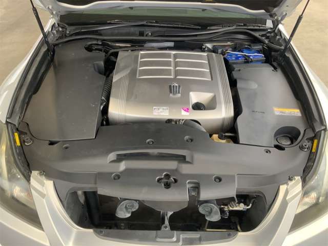 CROWN sedan