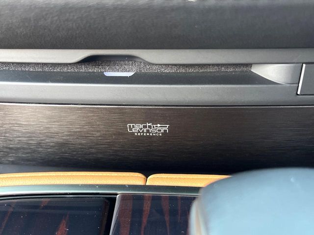 LEXUS LS500h 4WD