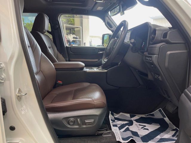 LANDCRUISER 250
