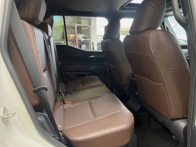 LANDCRUISER 250