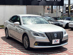 CROWN sedan hybrid