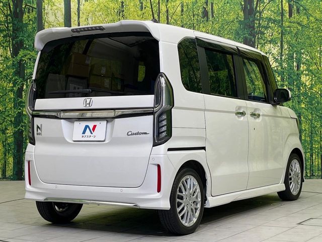 N BOX CUSTOM
