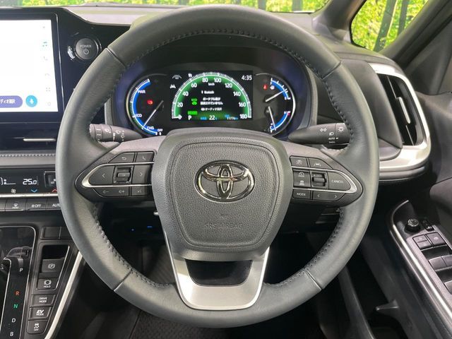 VOXY HYBRID