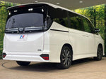 VOXY HYBRID