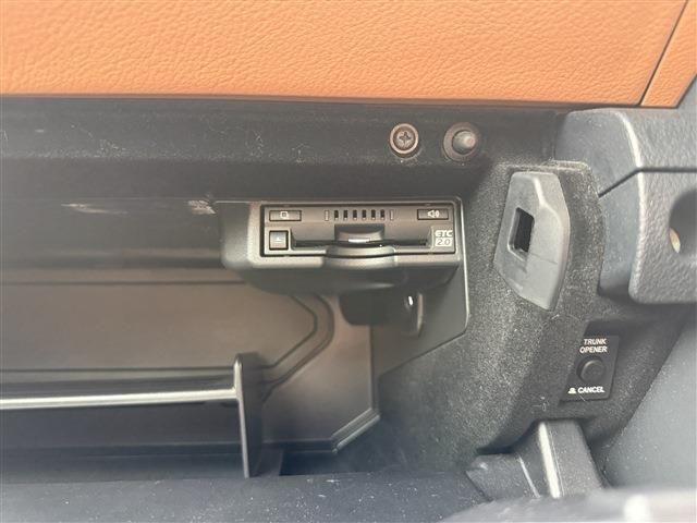 LEXUS IS300h