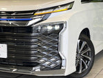 VOXY HYBRID