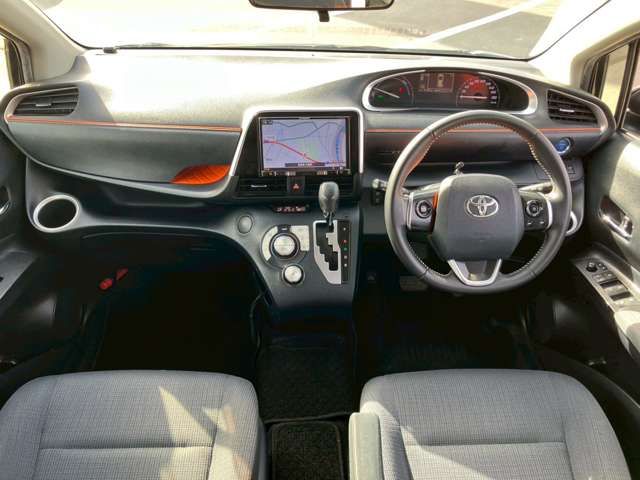 SIENTA HYBRID