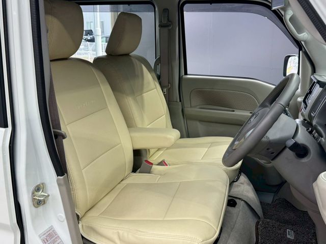 NV100 CLIPPER RIO 4WD