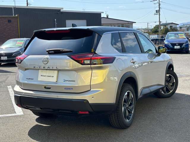 X-TRAIL HYBRID 4WD