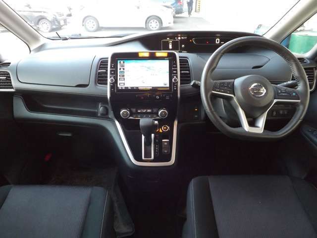 SERENA  S-HYBRID 4WD