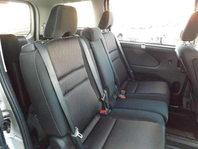 SERENA  S-HYBRID 4WD