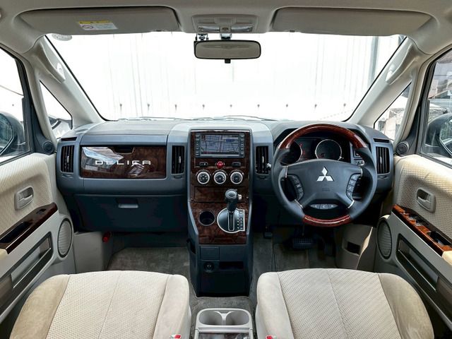 DELICA D:5 2WD