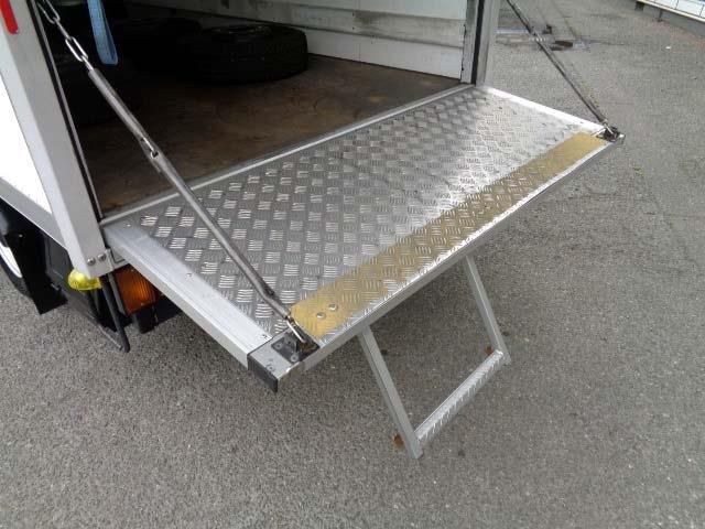 エルフ
