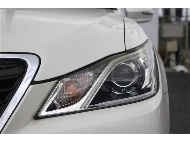 CROWN sedan hybrid