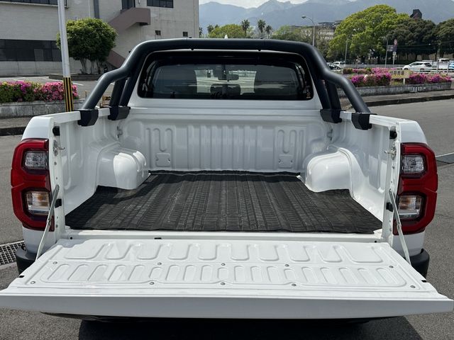 HILUX 4WD