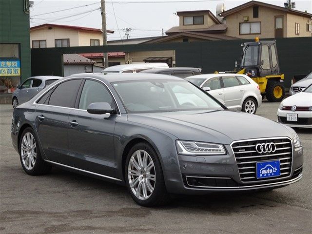 AUDI A8