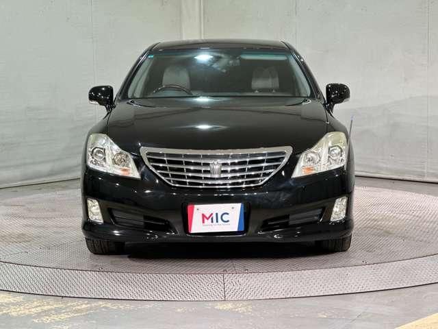 CROWN sedan