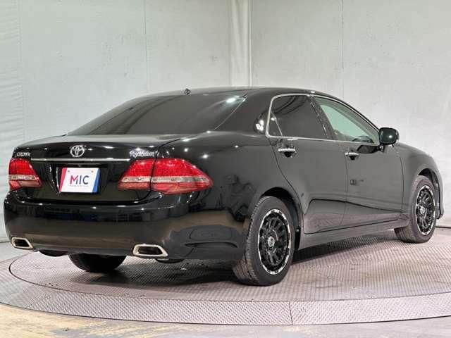 CROWN sedan