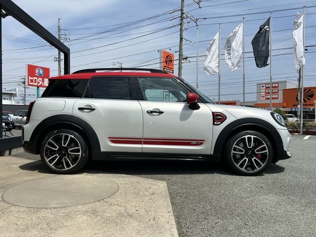 MINI CROSSOVER
