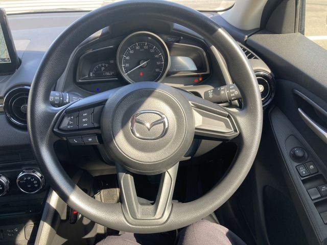 MAZDA2