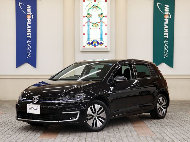 VOLKSWAGEN e-GOLF