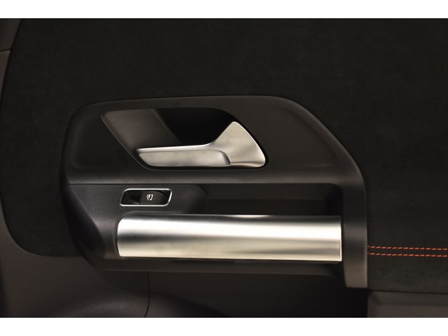 MERCEDES BENZ B class
