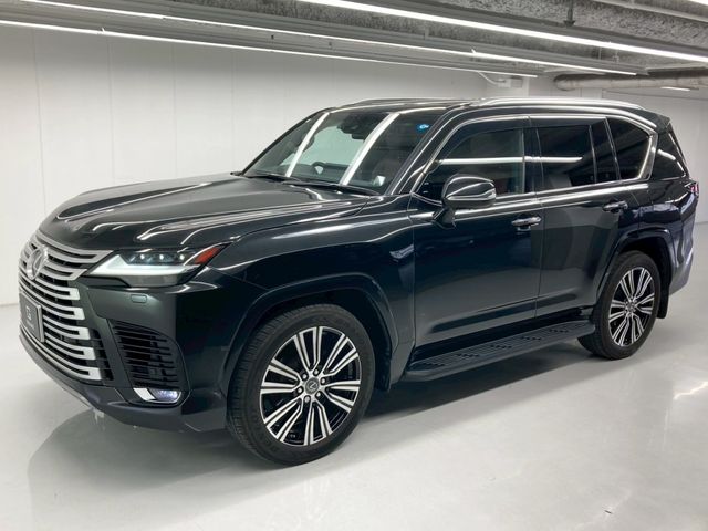 LEXUS LX600