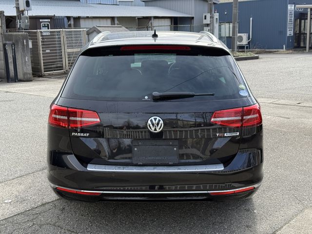 VOLKSWAGEN PASSAT VARIANT