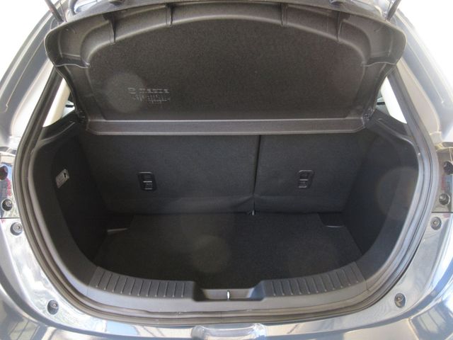 MAZDA2