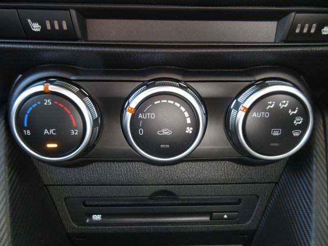 MAZDA2