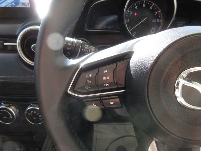 MAZDA2