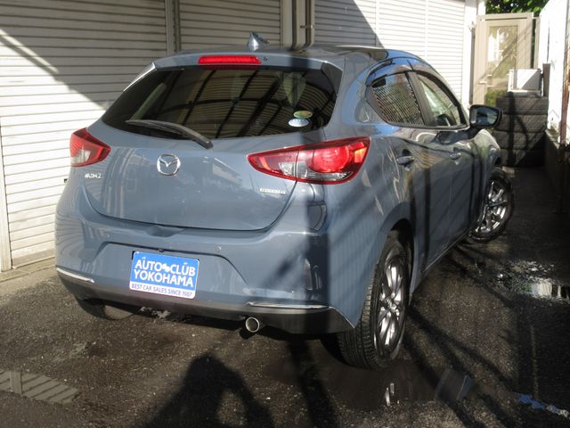 MAZDA2