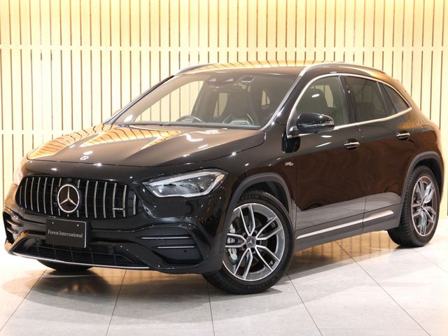 MERCEDES AMG GLA class