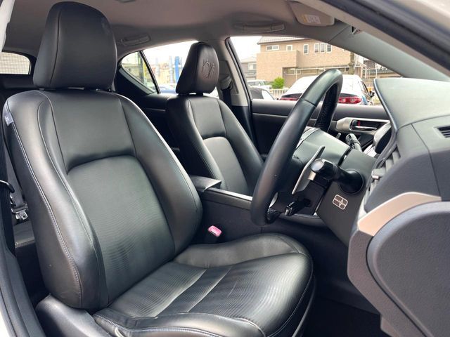 LEXUS CT200h