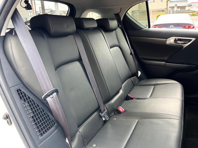 LEXUS CT200h