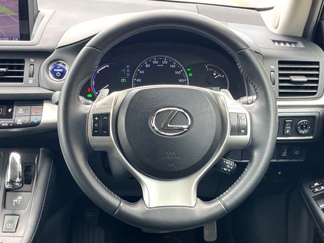 LEXUS CT200h