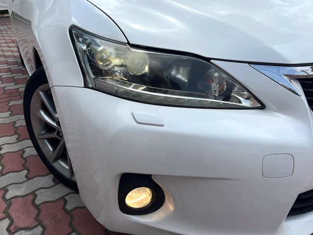 LEXUS CT200h