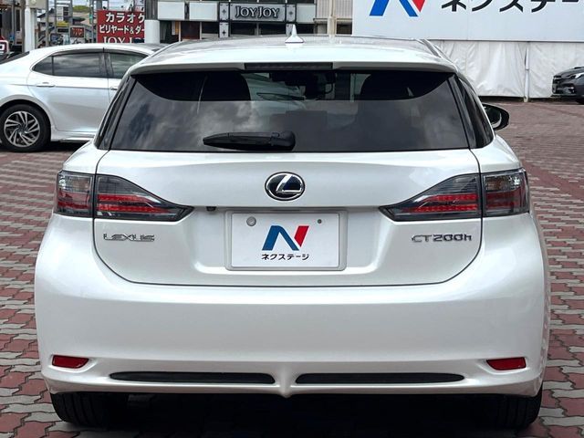 LEXUS CT200h