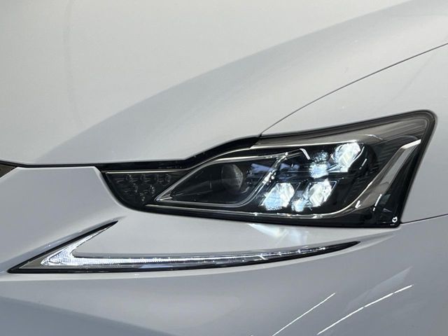 LEXUS IS300