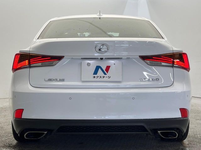 LEXUS IS300