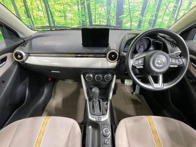 MAZDA2