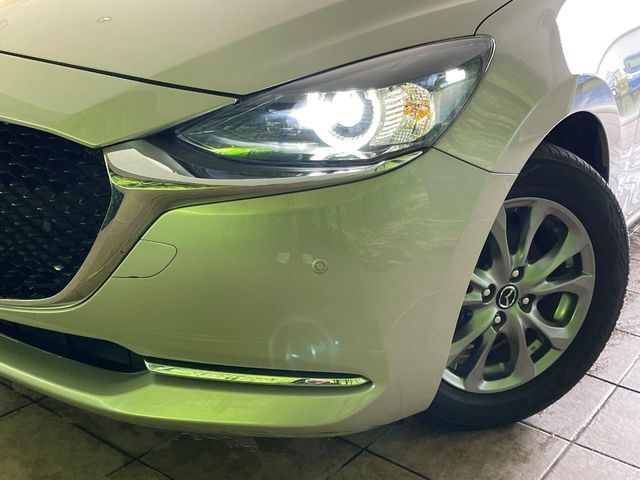 MAZDA2