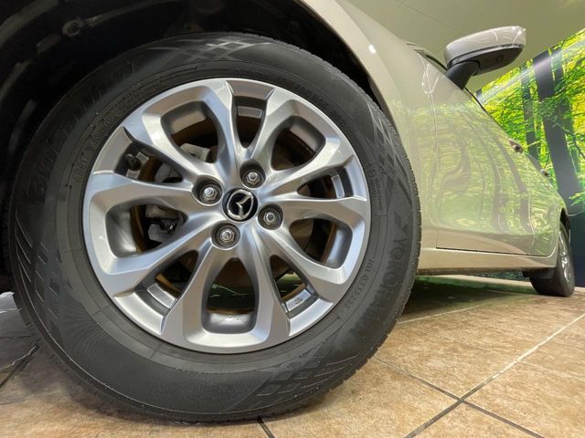 MAZDA2