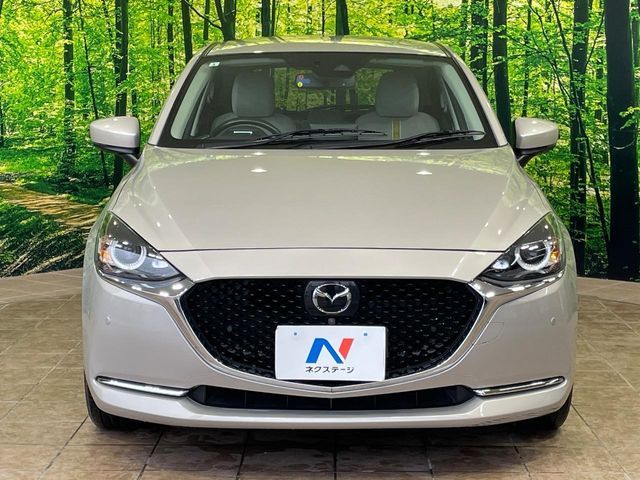 MAZDA2