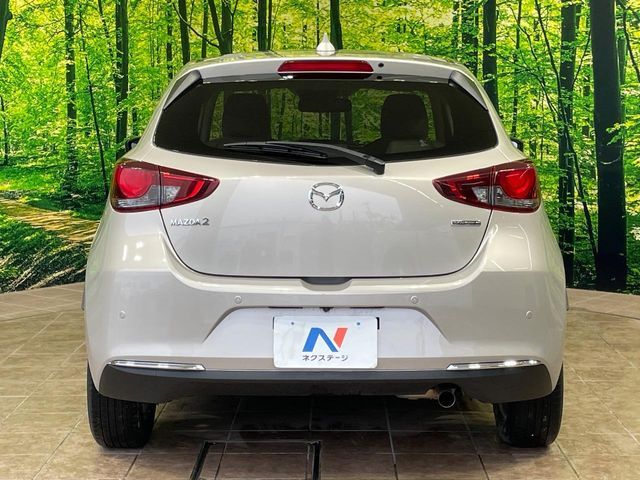 MAZDA2