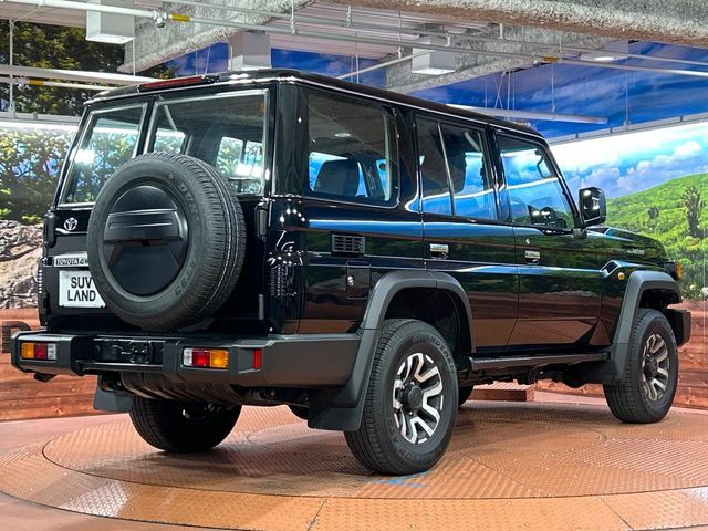LANDCRUISER 70