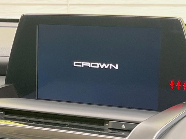 CROWN sedan hybrid 4WD