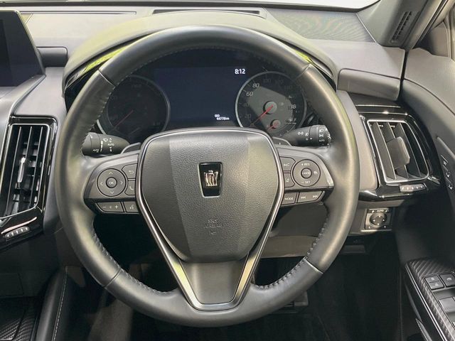 CROWN sedan hybrid 4WD