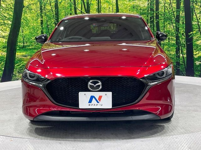 MAZDA3 FASTBACK
